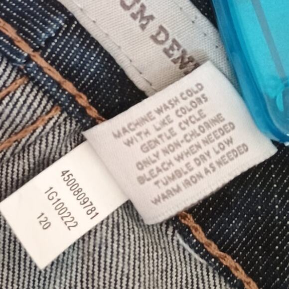 Chicos Jeans Womens Dark Wash Platinum Denim Ultimate Fit Capri Crop Size 1 US 8 - Picture 5 of 10